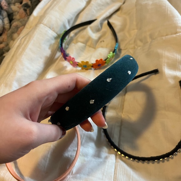 4 headbands for the price of one - Picture 4 of 6